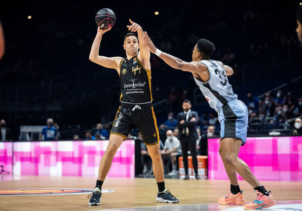 高位逼抢 高位逼抢